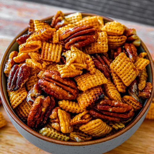 Addictive-Praline-Pecan-Crunch-Easy-Snack-Mix